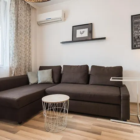 Stylish Place Near The Varna
