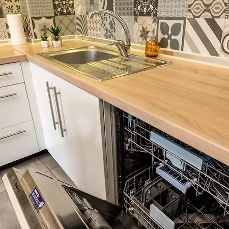 Apartment Stylish Place Near The