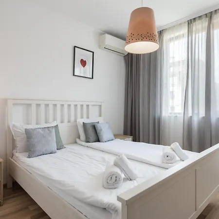 Stylish Place Near The Apartment *