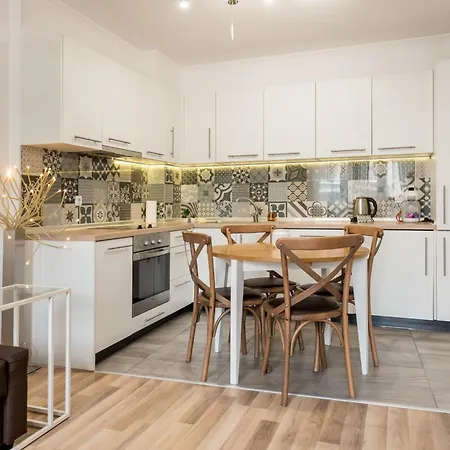 Apartment Stylish Place Near The